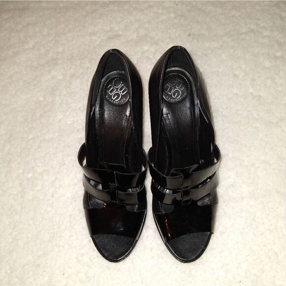 BCBG Black High Heeled Sandals - Picture 4 of 9